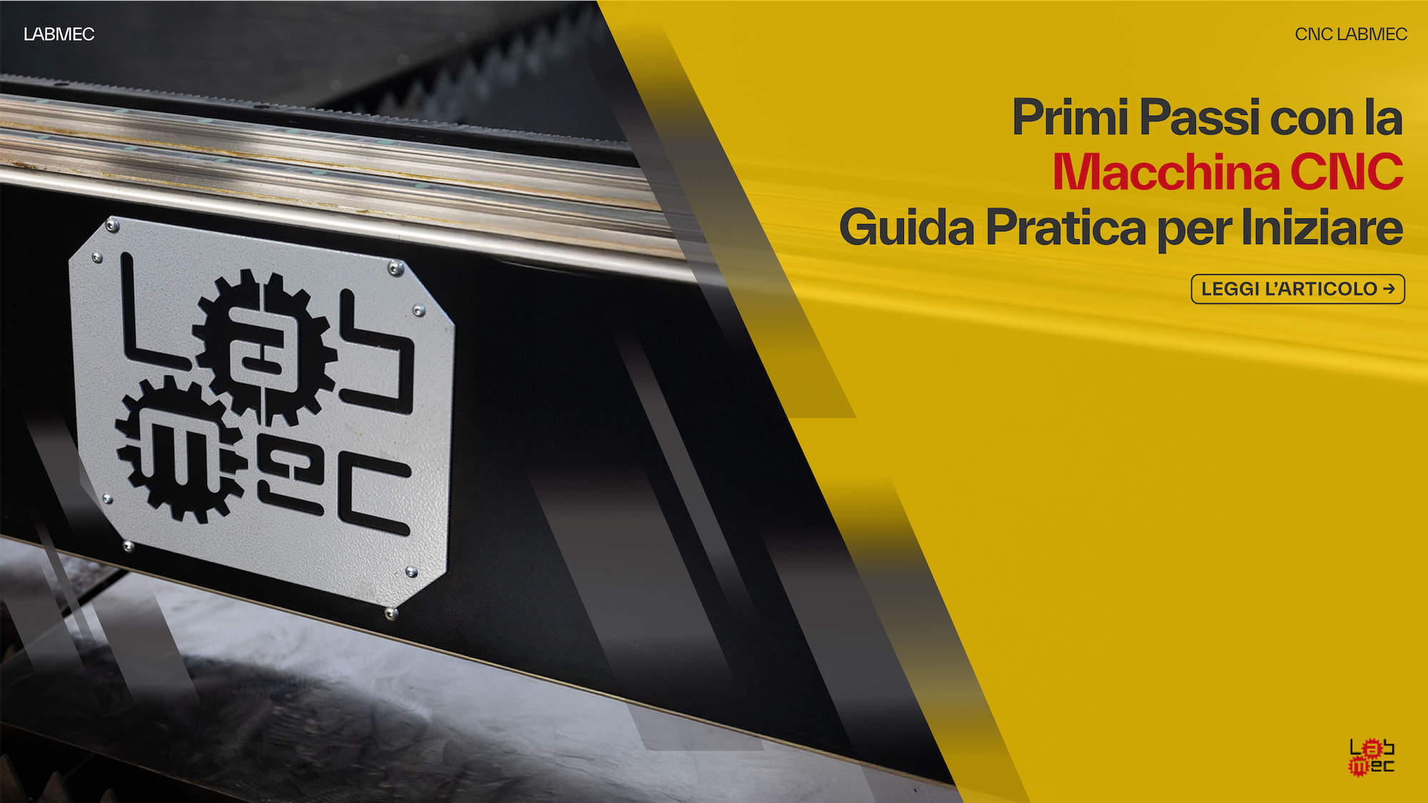 Primo piano del logo LabMec su macchina CNC – guida per iniziare con le macchine CNC