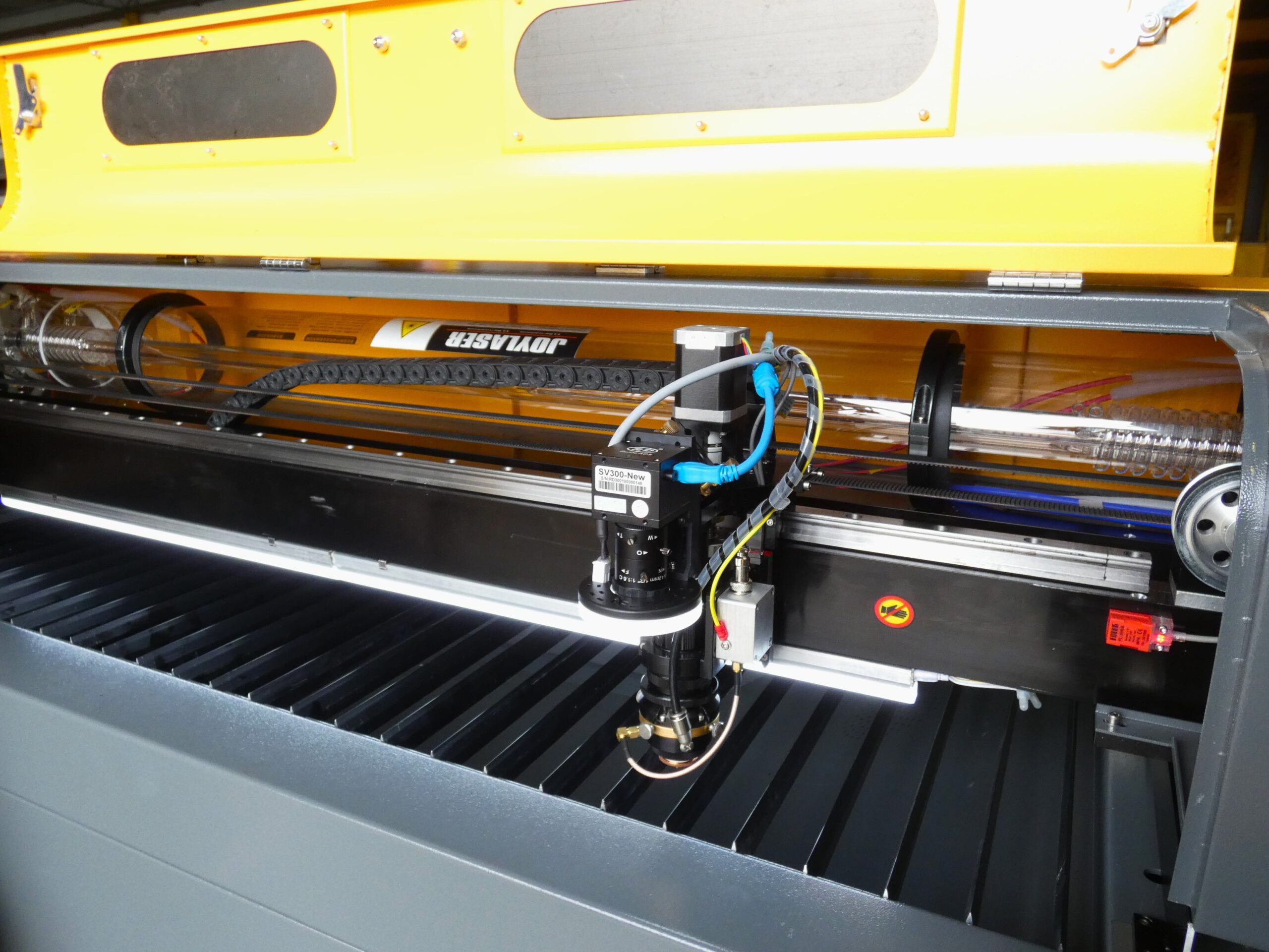 Manutenzione macchina laser CO2